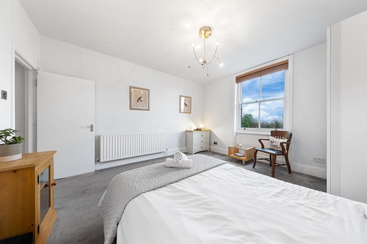 Lovely Split Level 2 Bedroom Flat In Nw Apartament