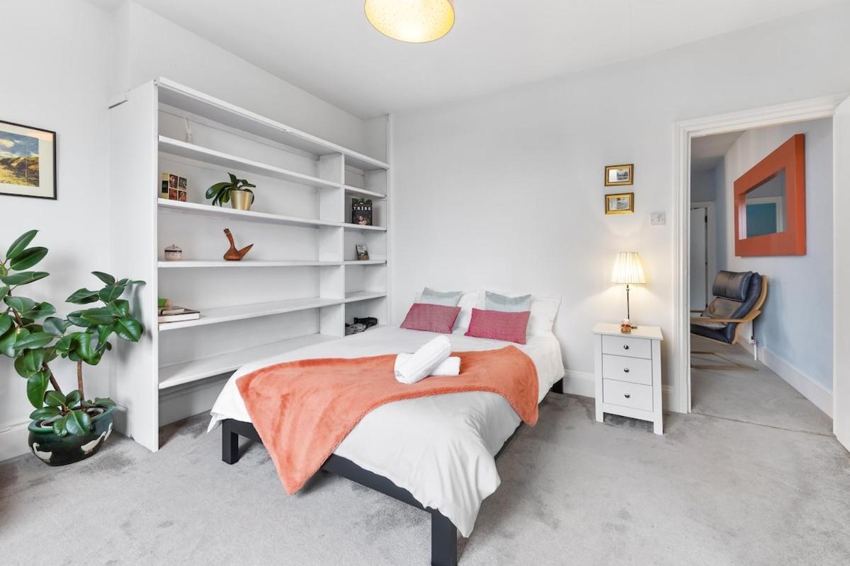 Lovely Split Level 2 Bedroom Flat In Nw Apartament Londra